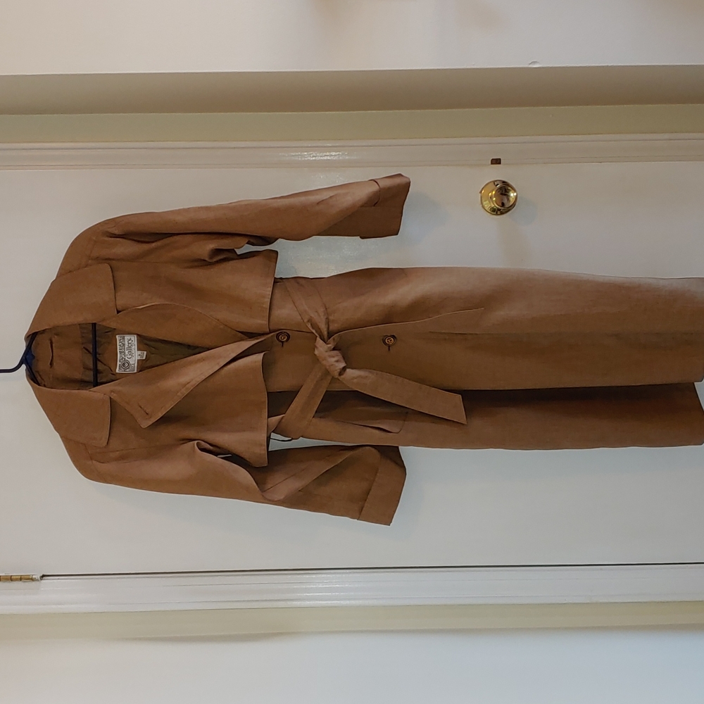 Gallery Full Length Tan Trench Coat - Size 8 Petite